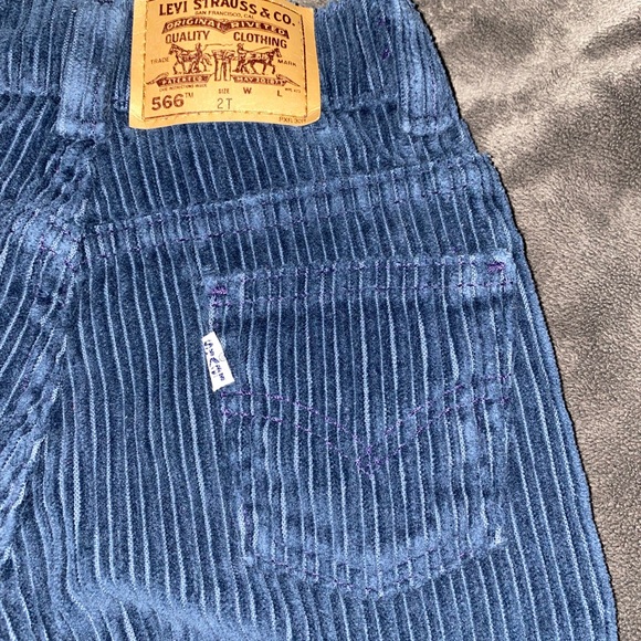 2T Levi’s Corduroy Pants - Picture 2 of 6